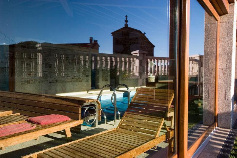 Complejo Aldeola Bed & Breakfast Malpica Bagian luar foto