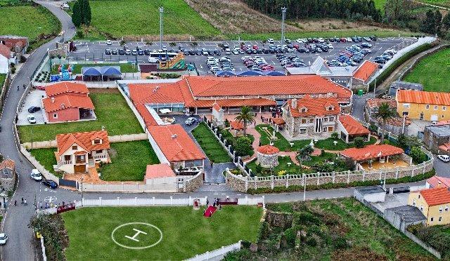 Complejo Aldeola Bed & Breakfast Malpica Bagian luar foto